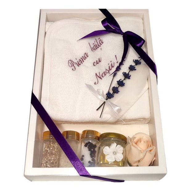 Set prima baita dupa botez pentru fetita, mov / lila, cu prosop brodat si accesorii, Denikos NK87