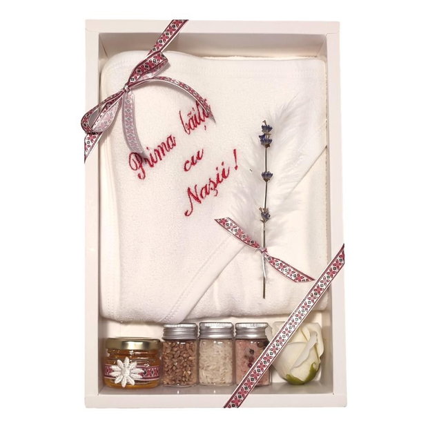 Set prima baita cu nasii dupa botez pentru fetita, traditional rosu, cu prosop brodat si accesorii, Denikos NK93