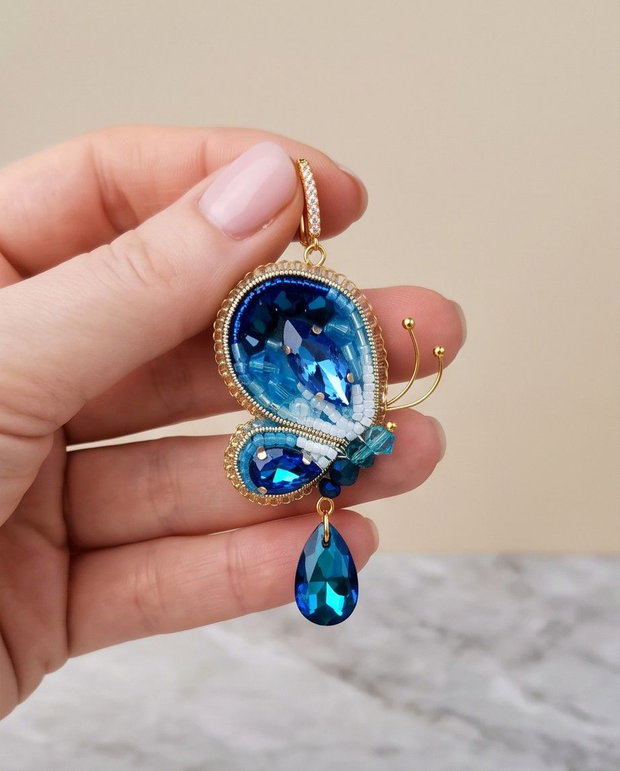 Cercei Blue Butterfly Dreams