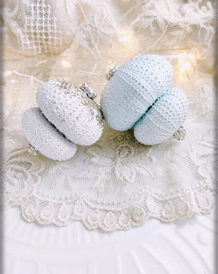 Decorațiuni brad de Crăciun din arici de mare naturali,  ornamente handmade personalizate