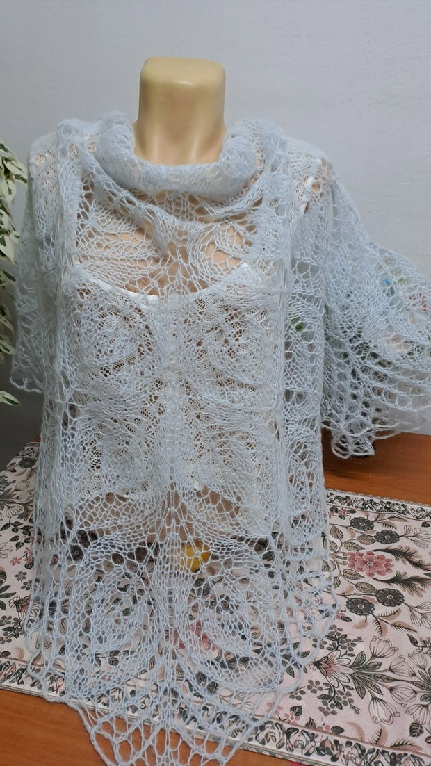 Șal triunghiular bleu