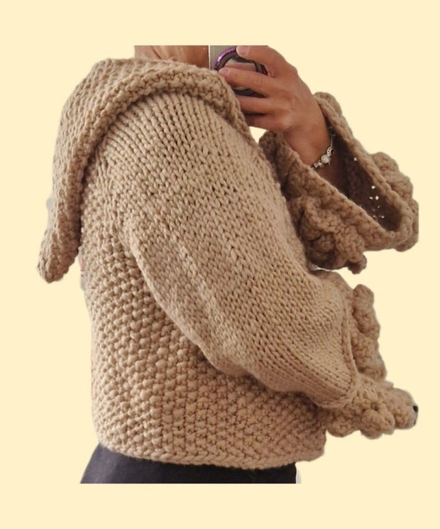 Cardigan damă handmade maron cu glugă și mâneci bufante tricotat manual