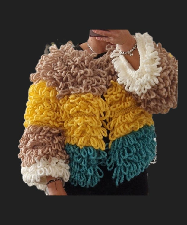 Cardigan handmade multicolor cu bucle, efect de blană de oaie unicat
