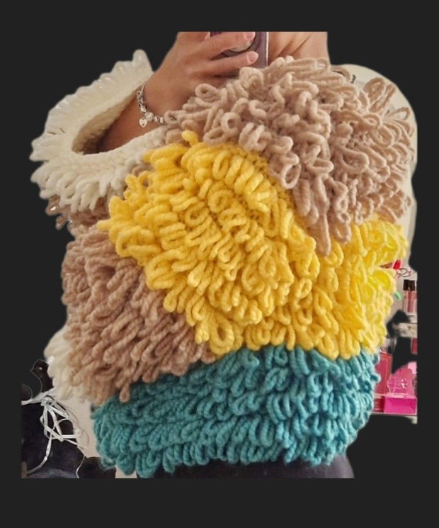 Cardigan handmade multicolor cu bucle, efect de blană de oaie unicat