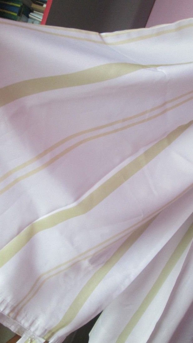 2 draperii albe elegante