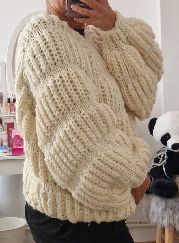 Cardigan crem handmade cu model spic de grâu și mâneci bufante