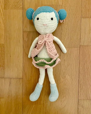 Amigurumi, balerina cu codite albastre, jucarie crosetata