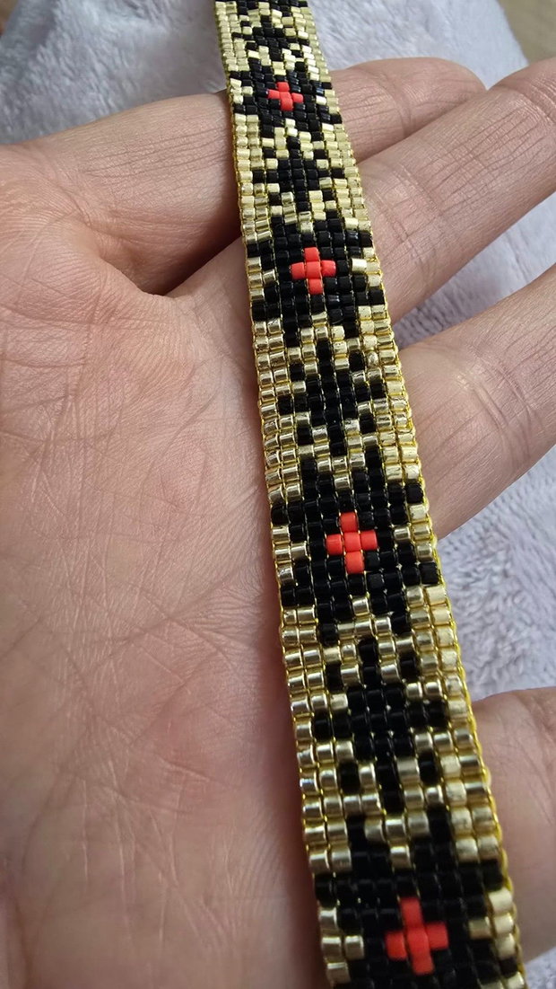 Brățară handmade Miyuki Delica  Eleganță în auriu, negru și roșu