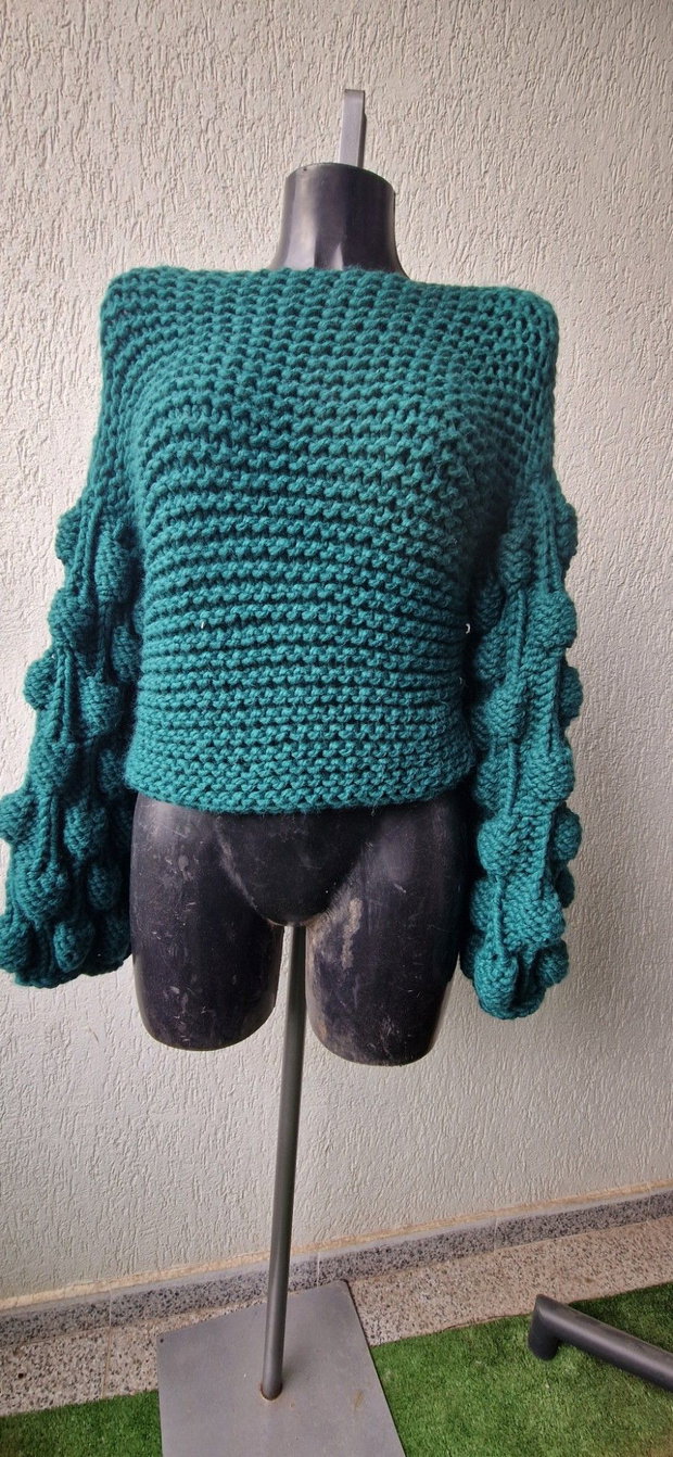 Pulover damă handmade verde, cu mâneci bufante tricotat manual