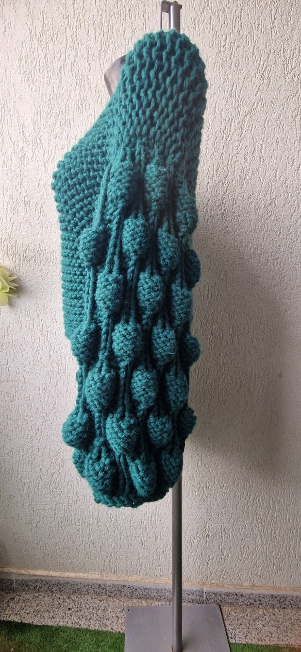 Pulover damă handmade verde, cu mâneci bufante tricotat manual