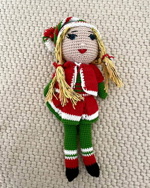 Amigurumi, fetita Craciunita, spiridus de Craciun, jucarie crosetata