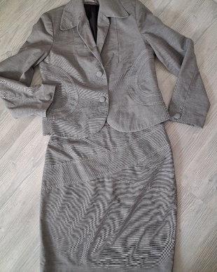 Costum damă