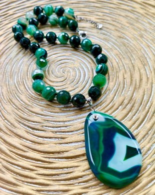Colier vintage agate verzi