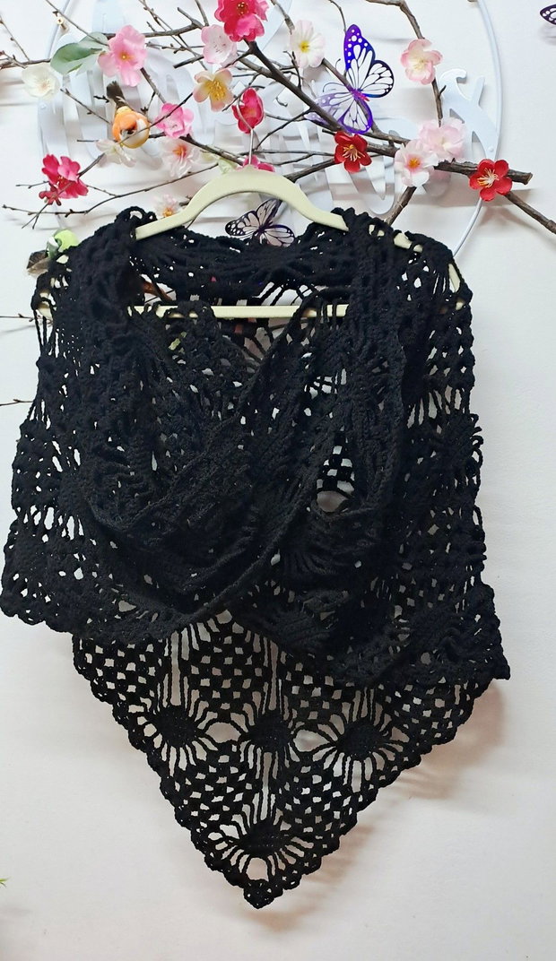 Eșarfă neagră,dantelată