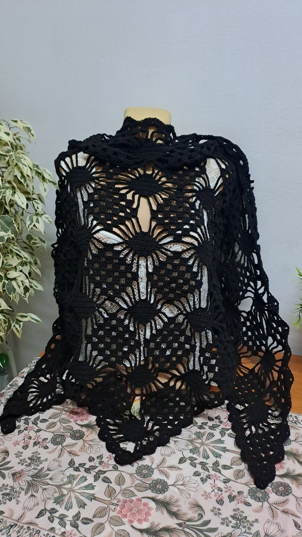 Eșarfă neagră,dantelată