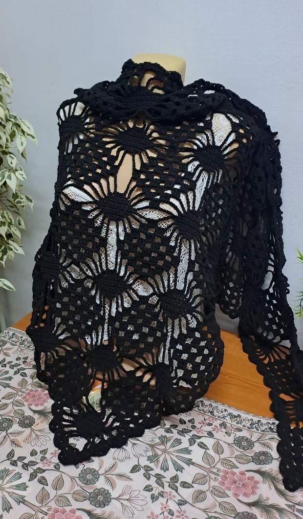 Eșarfă neagră,dantelată