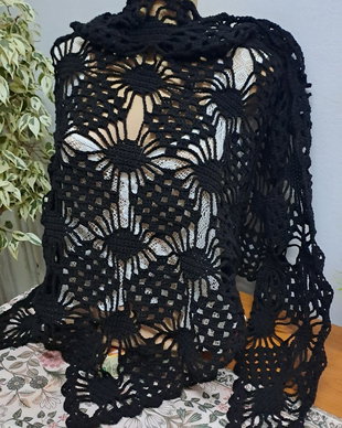 Eșarfă neagră,dantelată