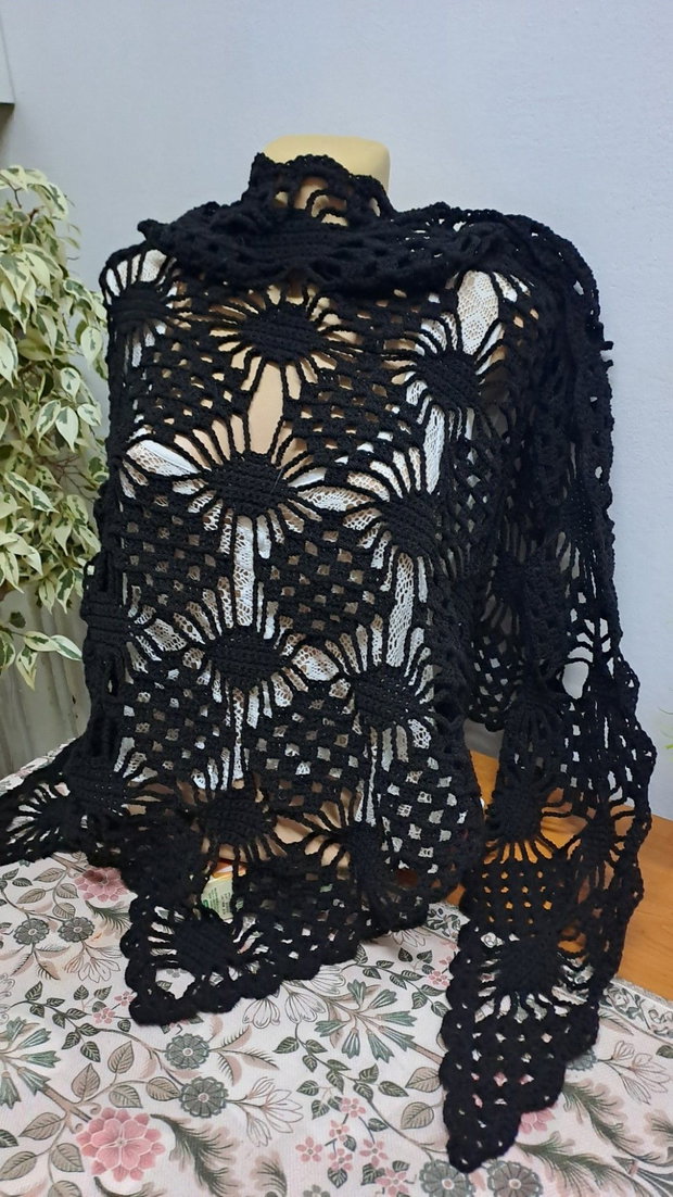 Eșarfă neagră,dantelată