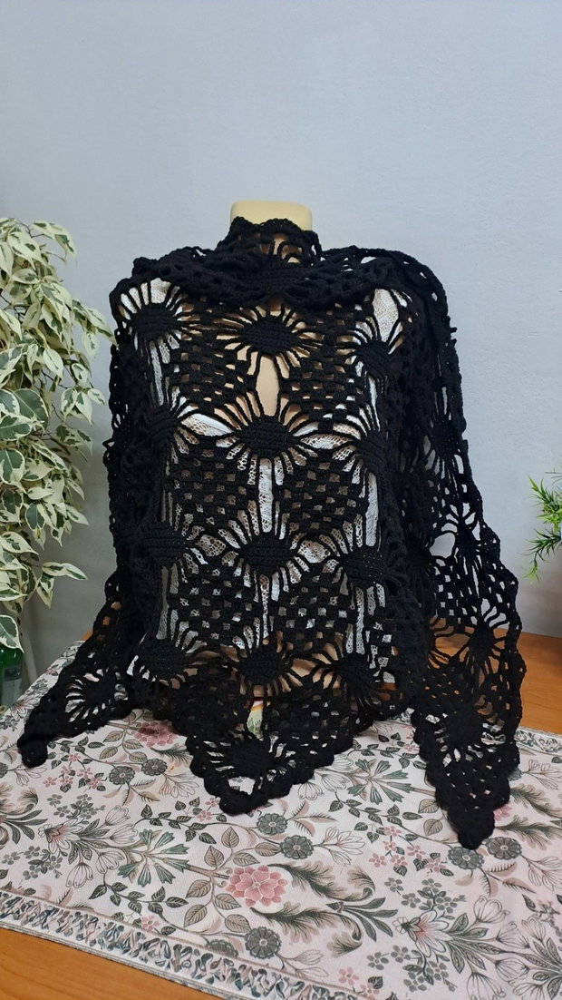 Eșarfă neagră,dantelată
