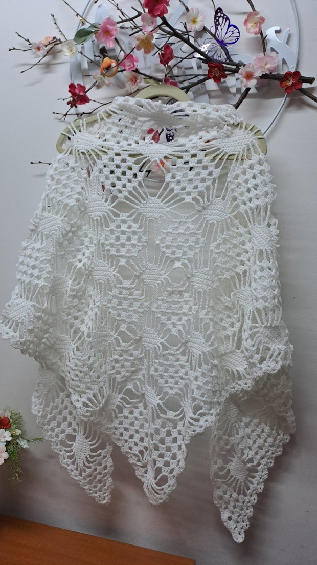 Eșarfă albă,dantelată