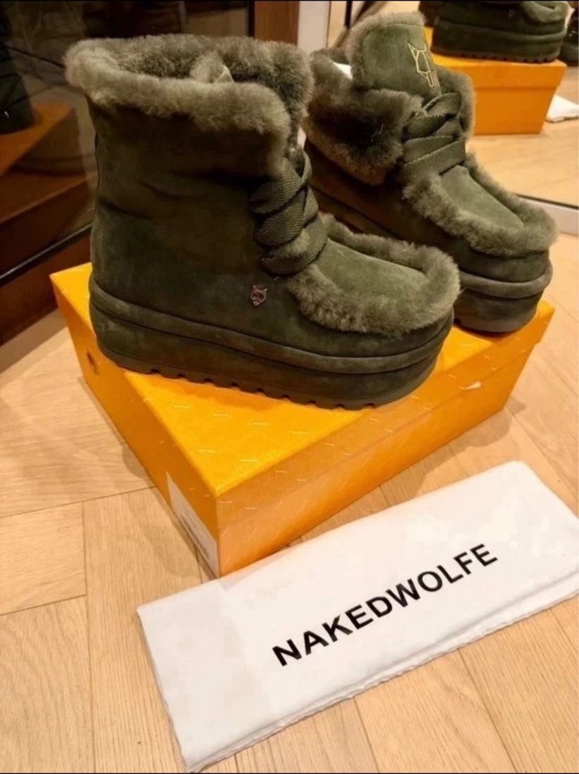 Ghete Naked Wolfe