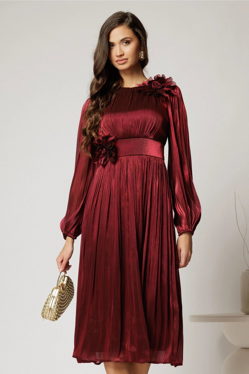 Rochie midi bordo din voal peliculizat cu decolteu rotund si detalii ample florale