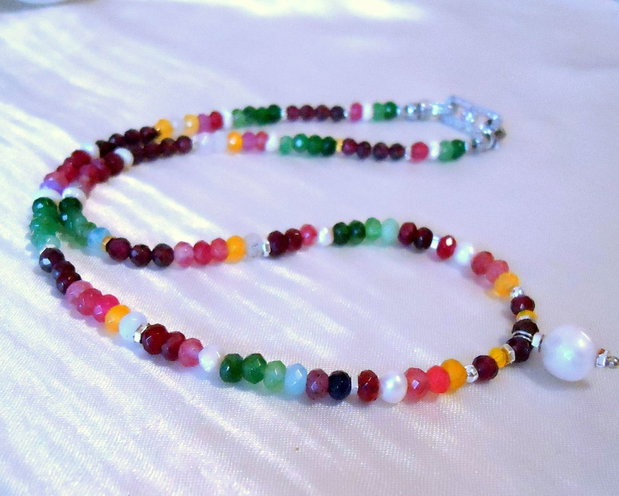 Gemstones and pearls / Pietre S si perle