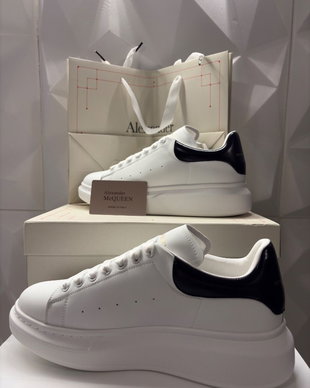 Alexander McQueen 41