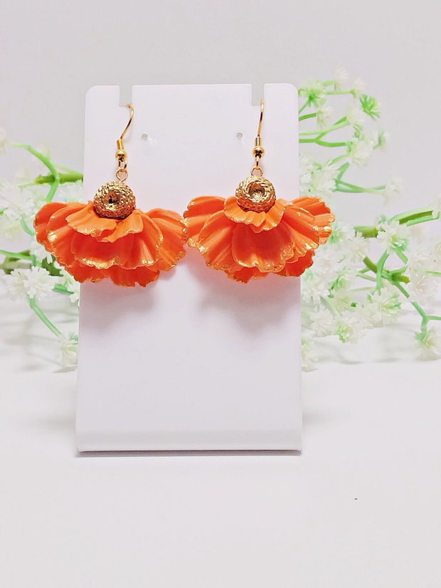 Cercei Ruffled Petals