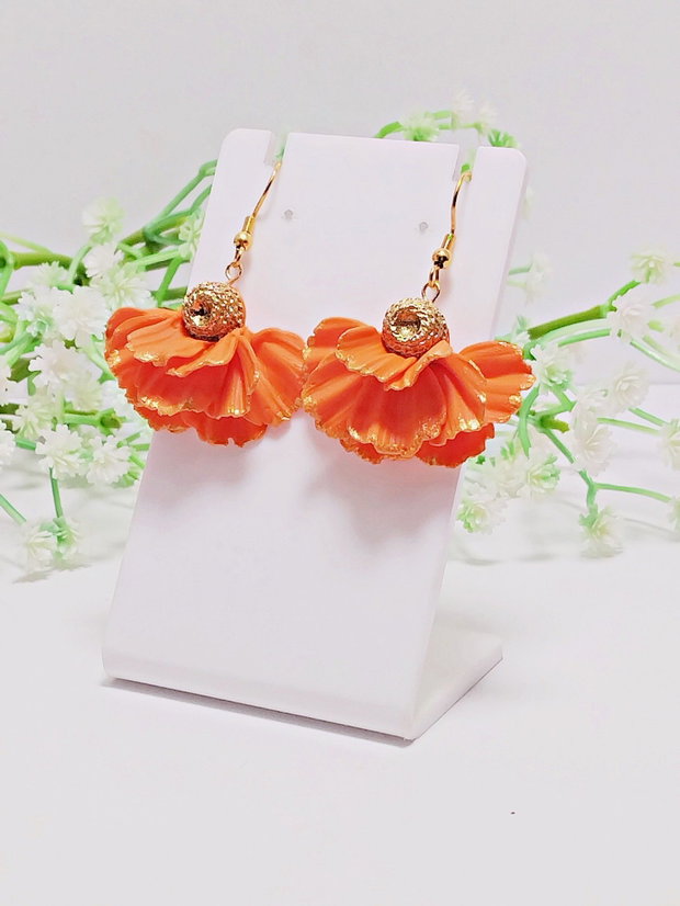 Cercei Ruffled Petals