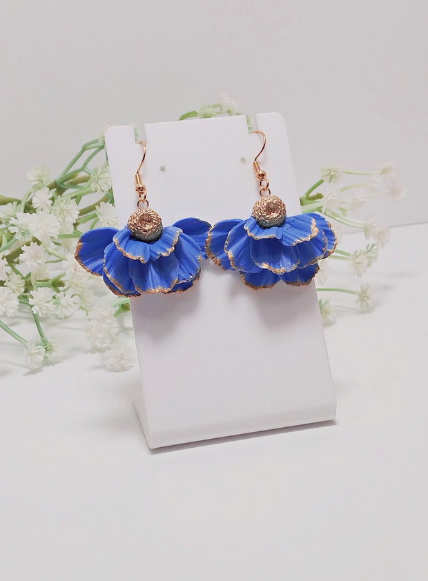 Cercei Ruffled Petals