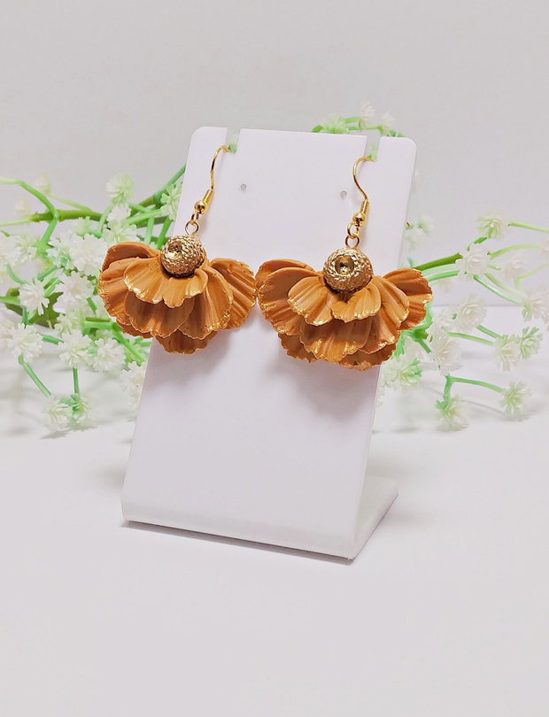 Cercei Ruffled Petals