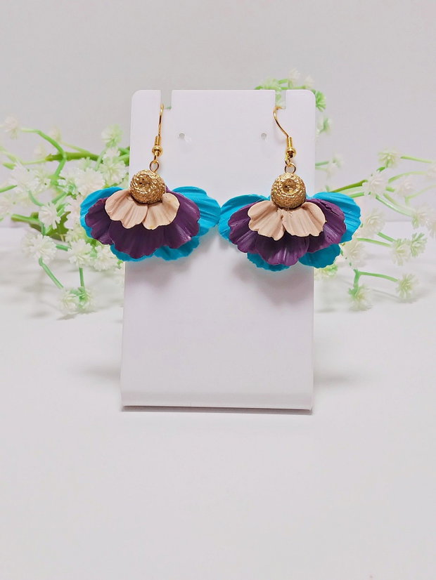 Cercei Ruffled Petals