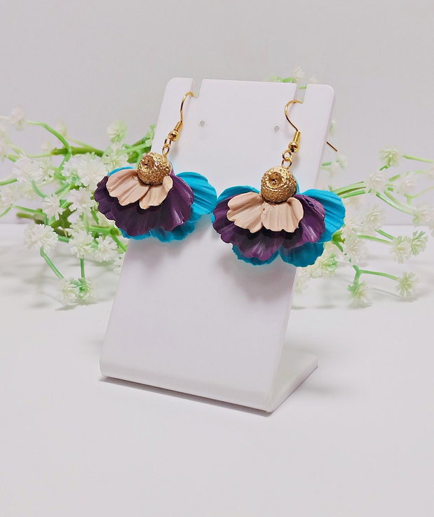 Cercei Ruffled Petals