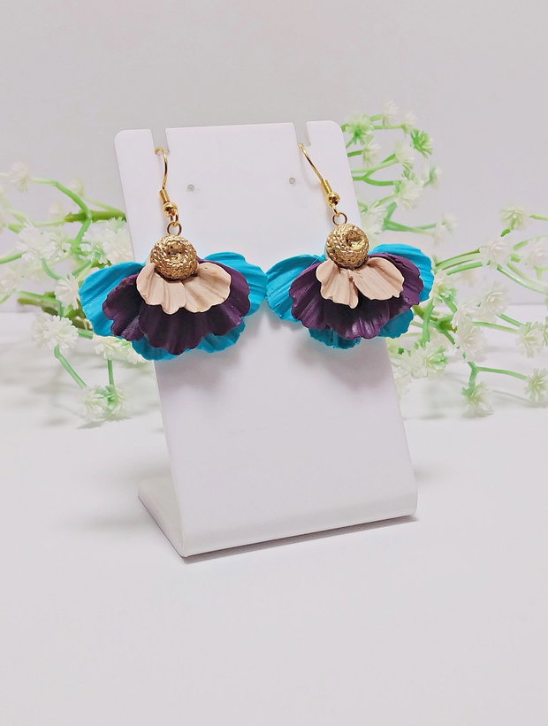 Cercei Ruffled Petals
