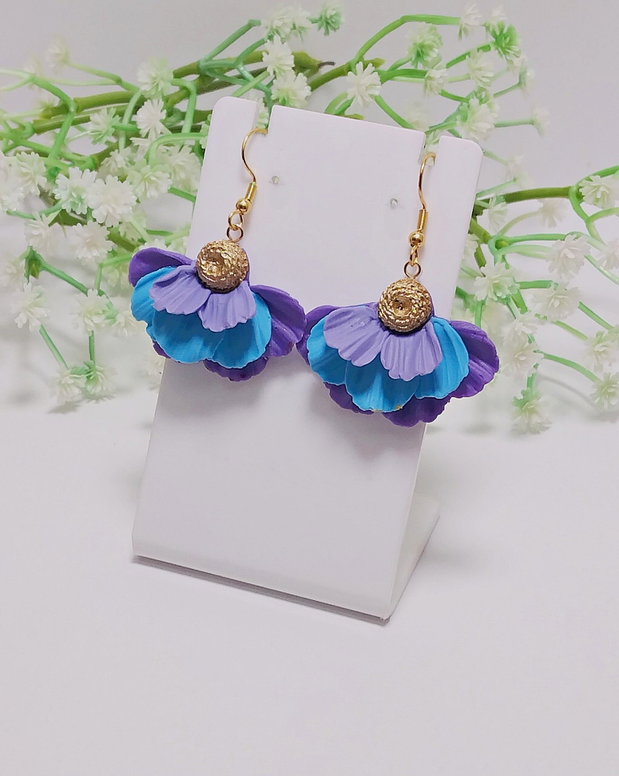 Cercei Ruffled Petals