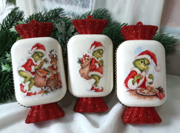 Goburi in forma de bomboana - Grinch și poznele lui de Crăciun