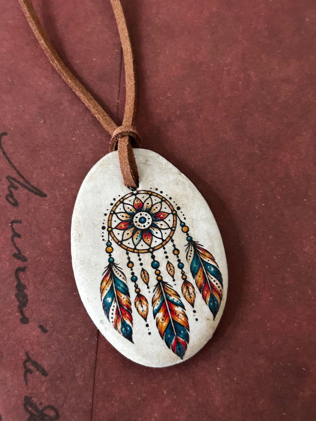 Pandantiv Dreamcatcher din lut, pictat manual