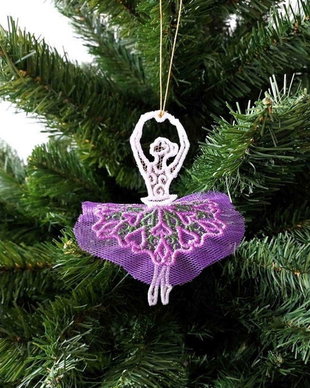 Balerina Decoratiune Suspendabila  Brodata