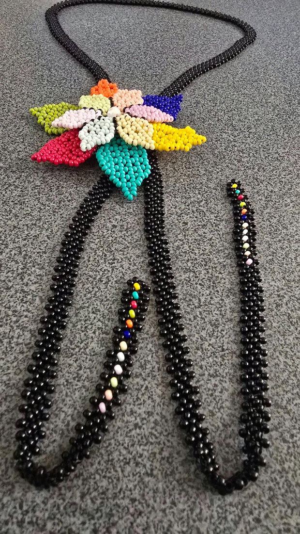 Colier floare multicolora