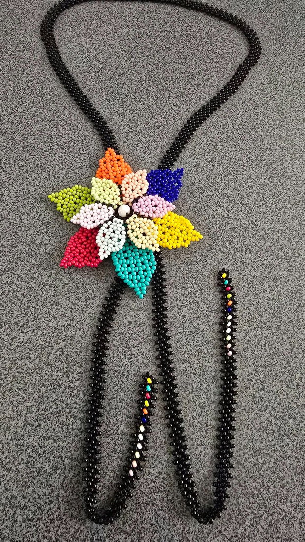 Colier floare multicolora