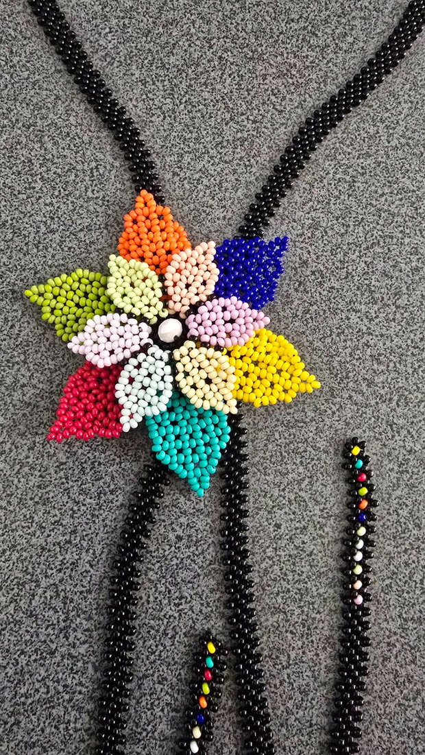 Colier floare multicolora