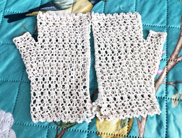 Mănuși damă fără degete*Croșetate*Macrame*Crem
