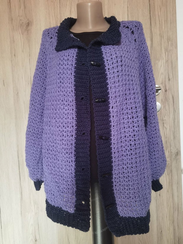 Cardigan croșetat manual în nuanțe de mov și bleumarin Chic Crochet by Sorina