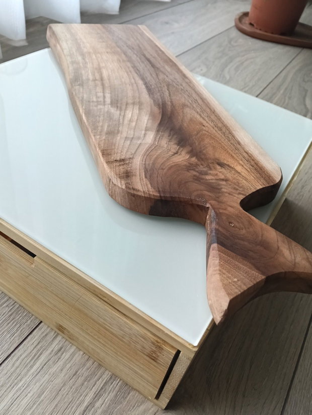 Platou servire handmade, tocator lemn nuc