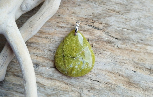 Pandantiv opal verde, argint rodiat