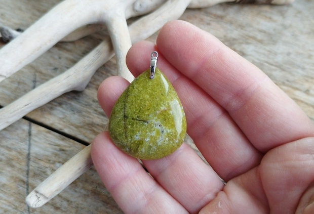 Pandantiv opal verde, argint rodiat