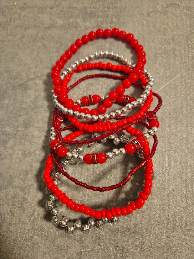 Set de bratari handmade Red Glamour-Rosu intens si argintiu