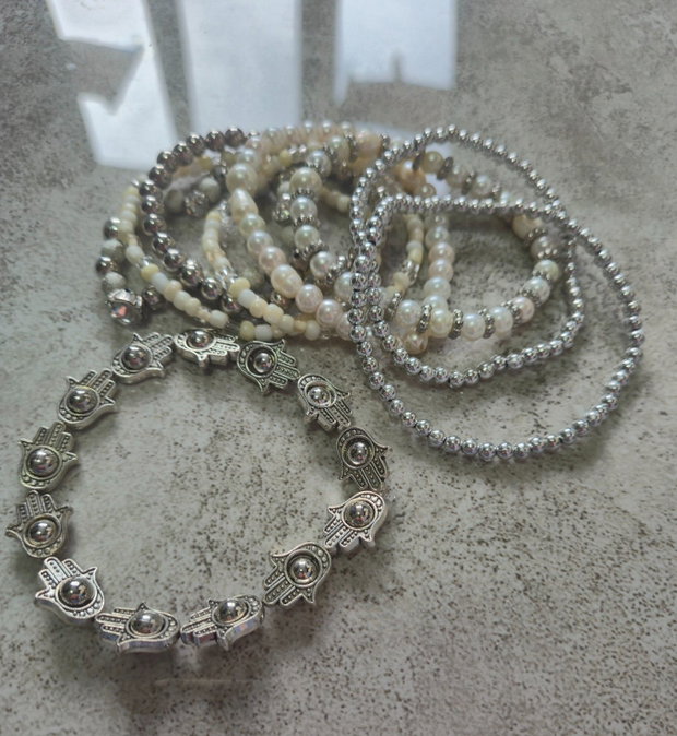 Set de bratari handmade "Silver Moon-eleganta in nuanta de perla"