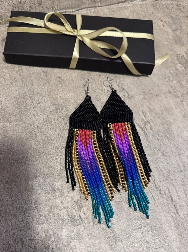 Cercei lungi din mărgele cusute manual, cercei statement boho fringe, cercei mărgele sticlă multicolor, 16 cm